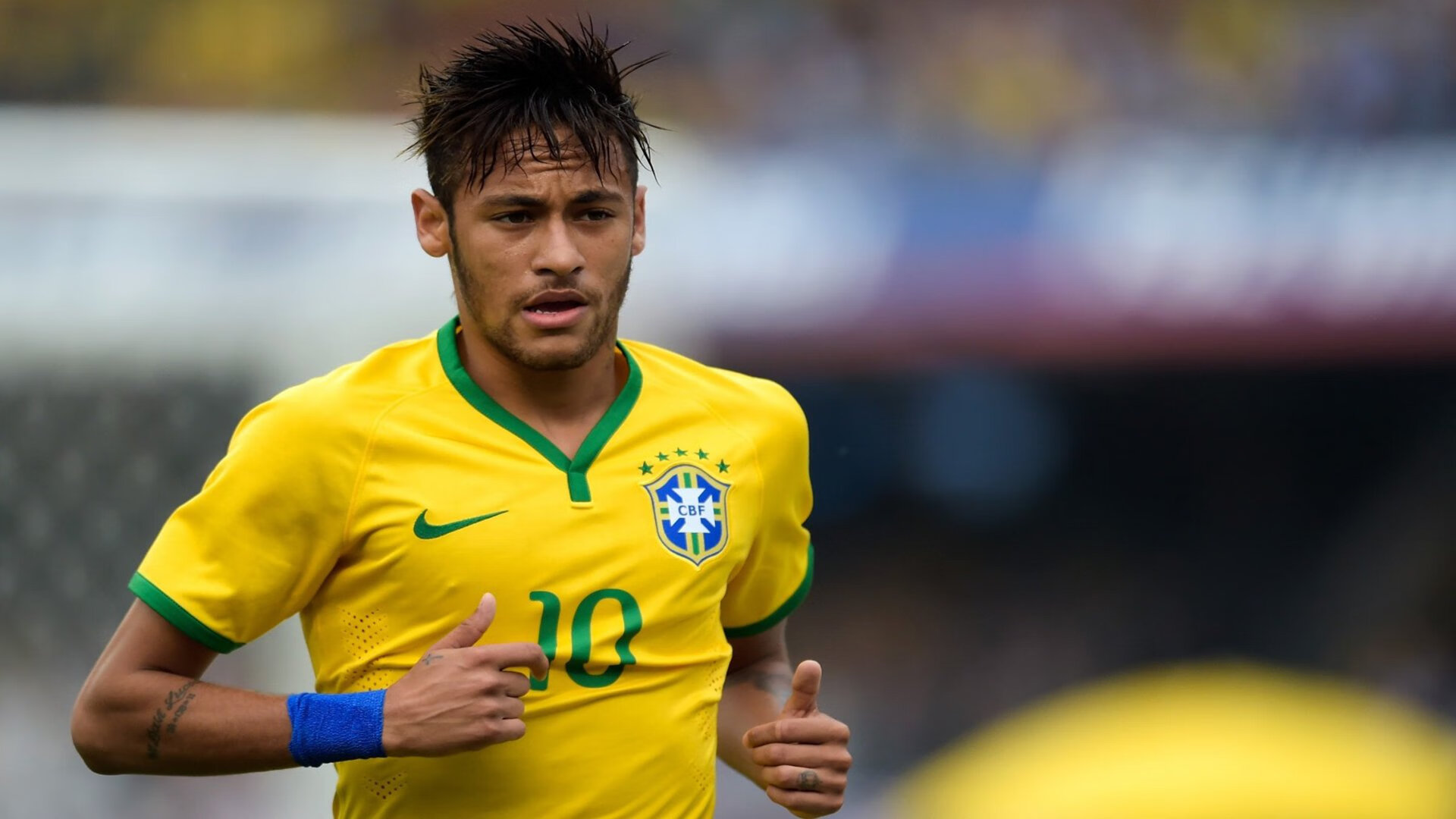 欧冠淘汰赛之夜,伊布防守端锁死对手,颠覆想象的全面统治力