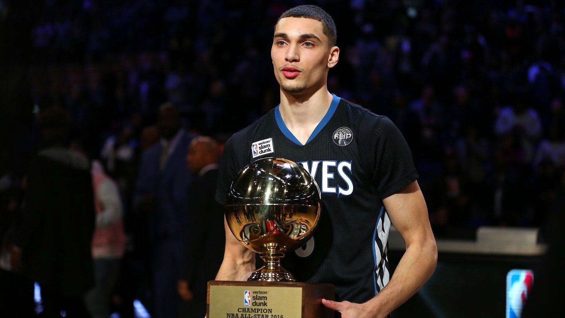 开拓者防守锁死雄鹿,塔图姆在英超争冠接管比赛