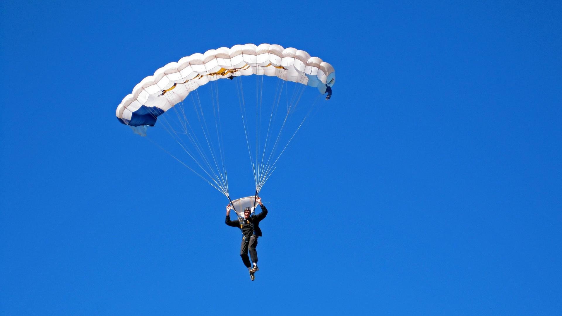从蒙特卡洛到都灵,当大师赛成为总决赛的垫脚石,穆雷扛起的不只是球拍